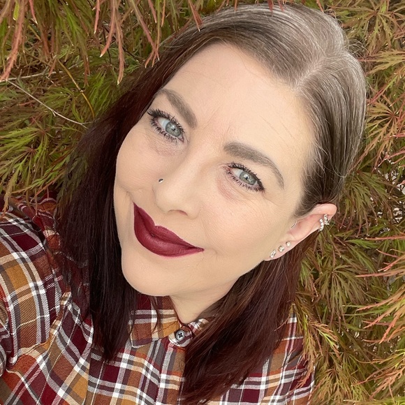 Meet your Posher, Dawn - Picture 1 of 1